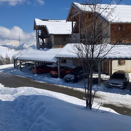 Dans Un Chalet, Avec Piscine Apartamento