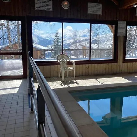 شقة Dans Un Chalet, Avec Piscine *
